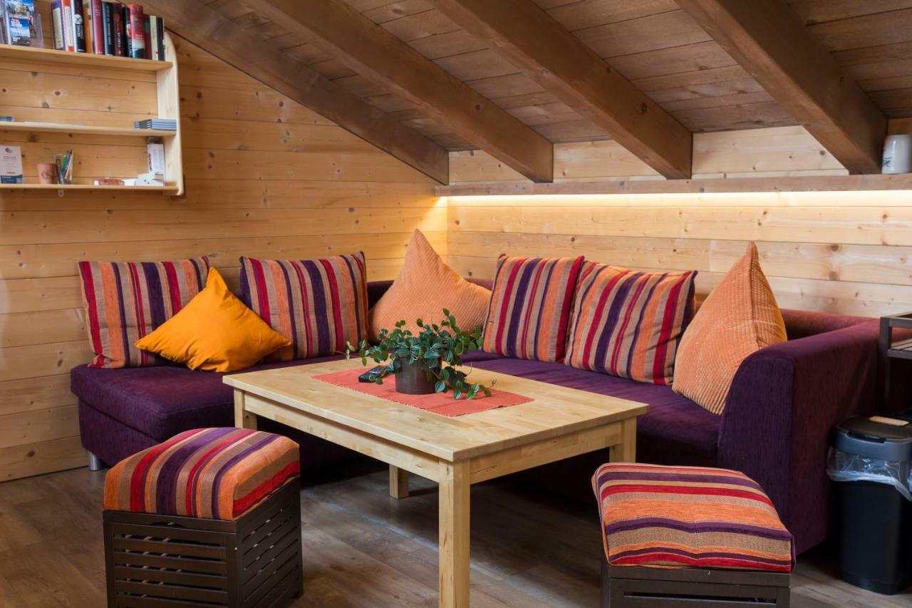 Rutsche Hostel